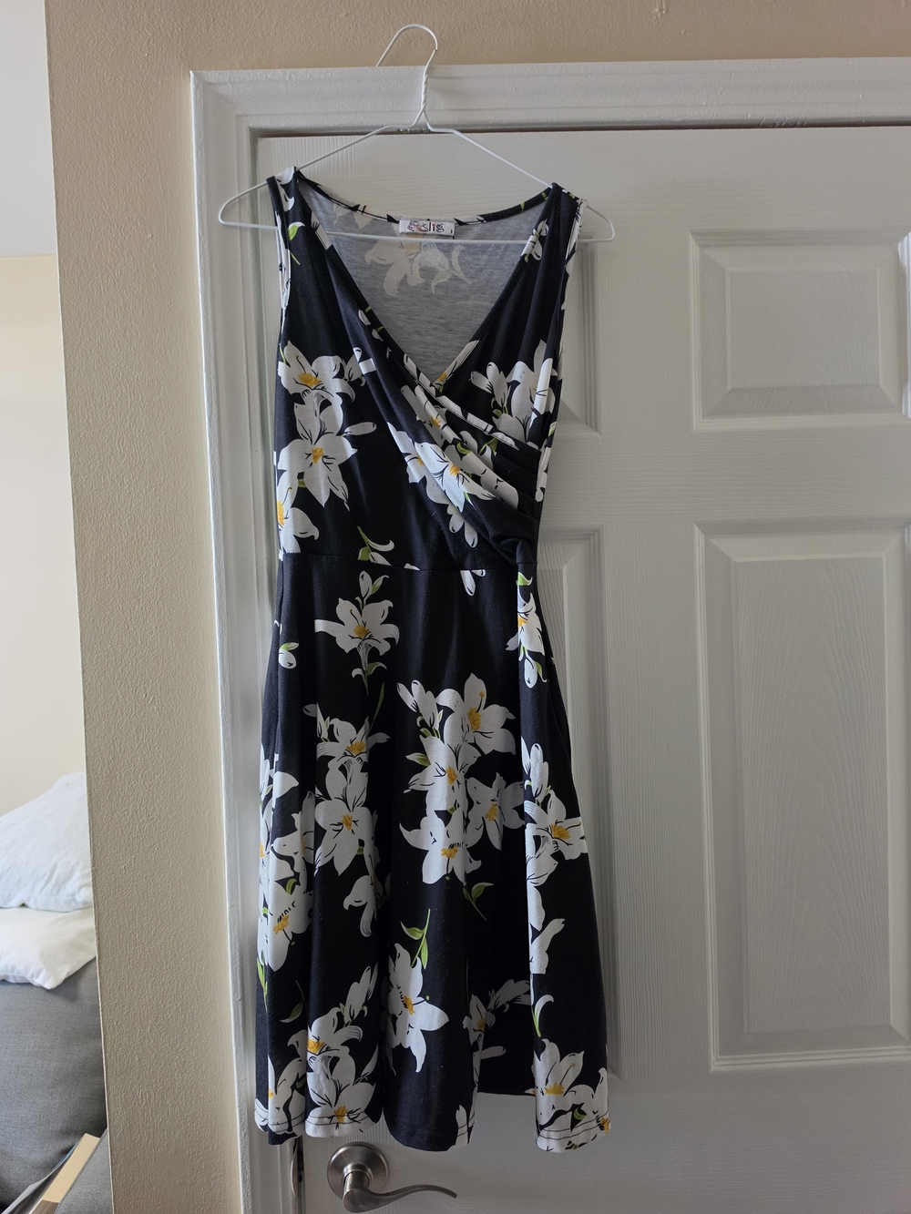 Slig Sleeveless Black Floral Dress- S